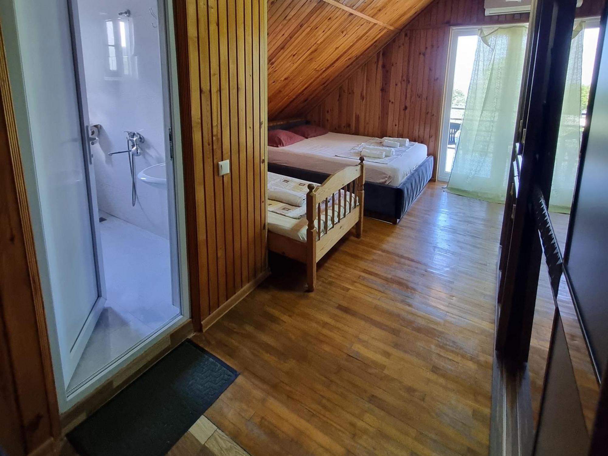 David Dali House Hotel Batumi Eksteriør billede